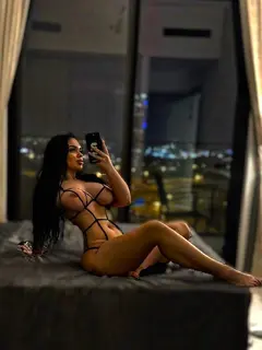 Monna profile in Dubai